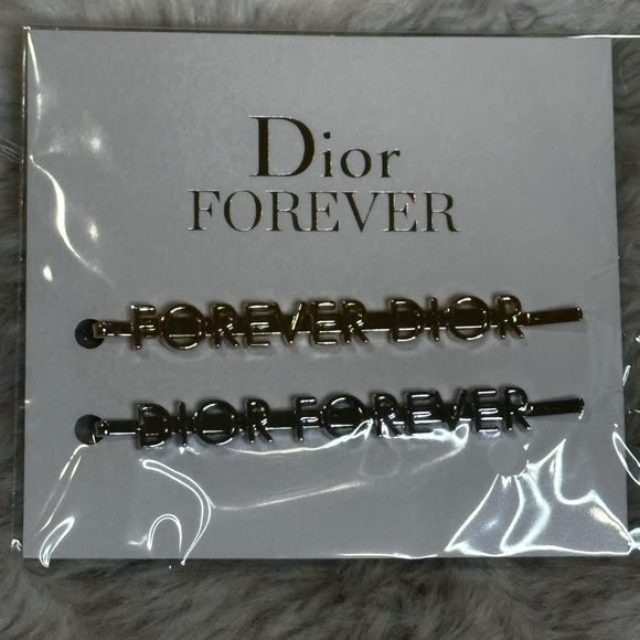 Dior Forever Hair Clips in Silver and Gold New in Package - Picture 2 of 3